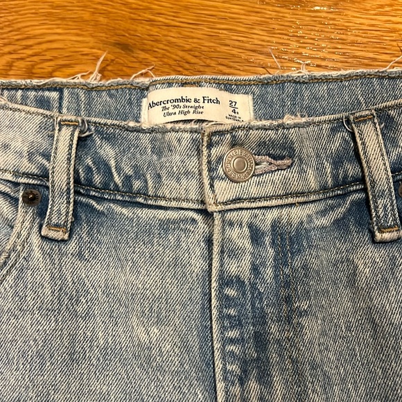 Abercrombie & Fitch Straight High Rise Jeans - Picture 7 of 7